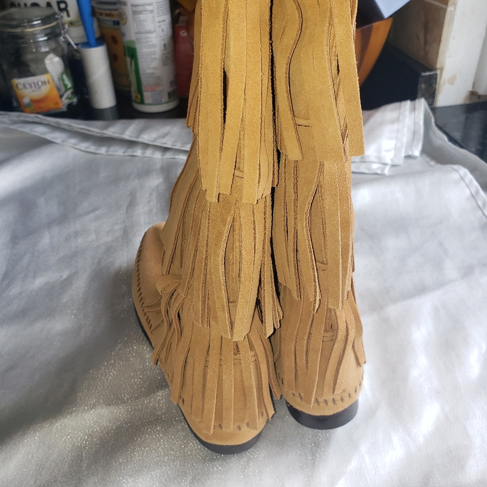 MINNETONKA 3-Layer Fringe Boots - Picture 3 of 8